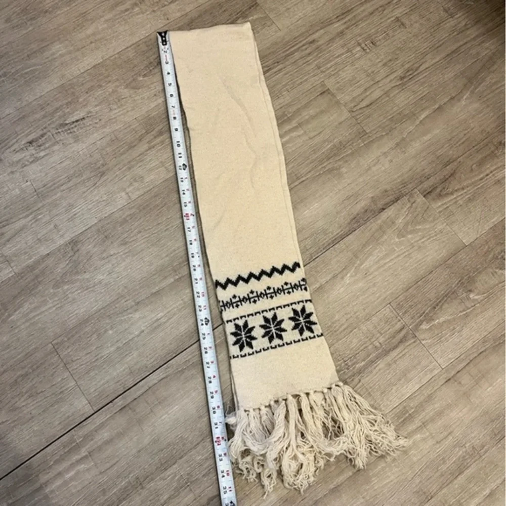 Cozy Cream and Charcoal Grey Fringed 100% Wool Scarf Snowflake Pattern